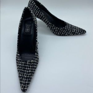 Summer Rio Black and white heels